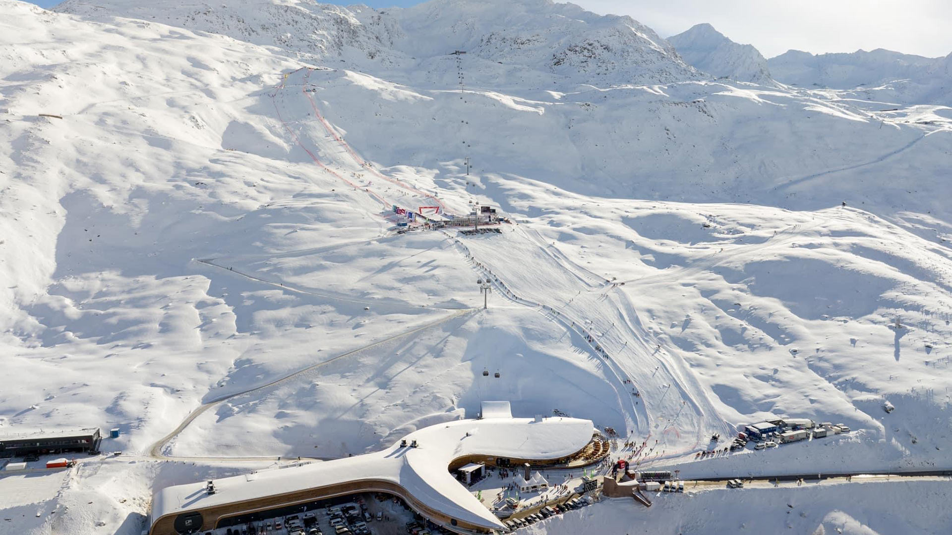 Das Renngelände am Kirchenkar in Hochgurgl ist 100% beschneibar und perfekt für die Austragung des frühen Skiopenings in Obergurgl | Gurgl